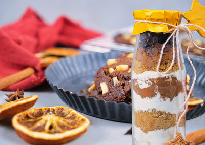 DIY Weihnachtsgeschenk für Naschkatzen - selbstgemachte Cookie-Backmischung